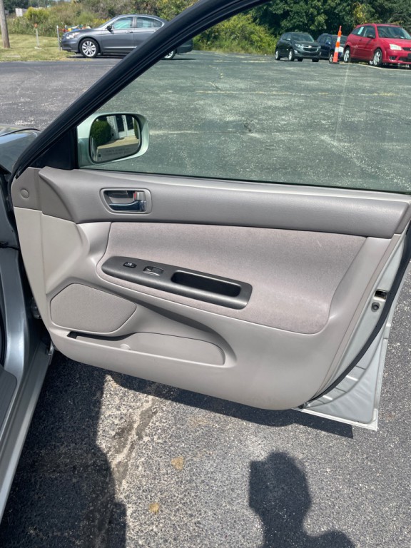 2005 Toyota Camry Image 21