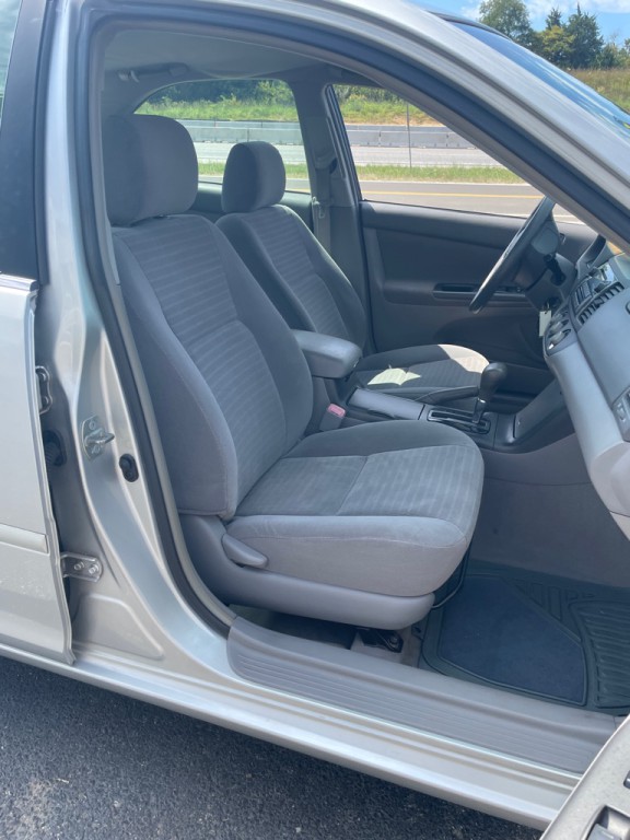 2005 Toyota Camry Image 22