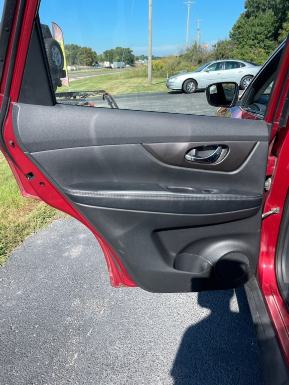 2014 Nissan Rogue Image 16