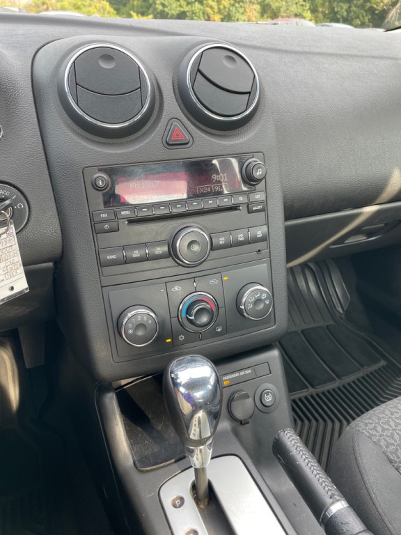 2009 Pontiac G6 Image 13
