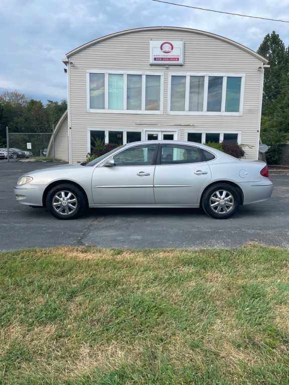 2005 Buick Lacrosse Image 2