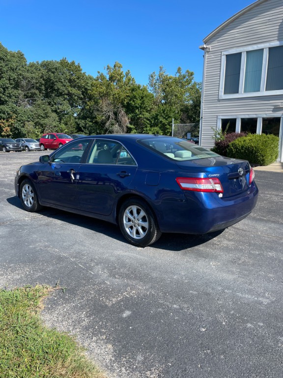 2011 Toyota Camry Image 3