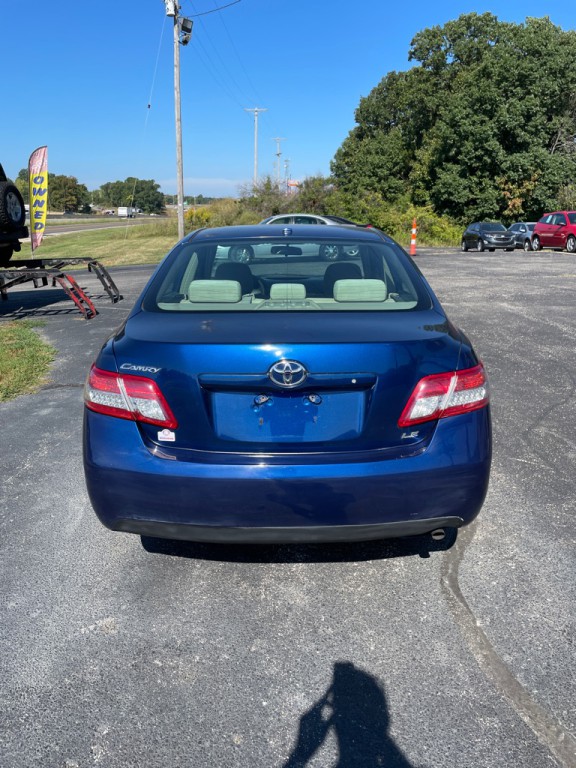 2011 Toyota Camry Image 4