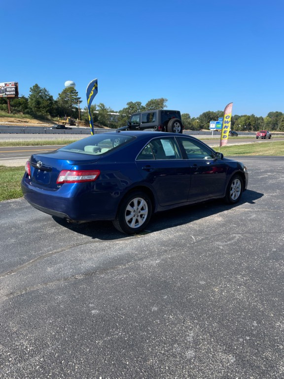 2011 Toyota Camry Image 5