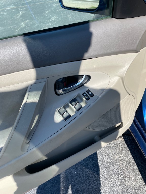 2011 Toyota Camry Image 11