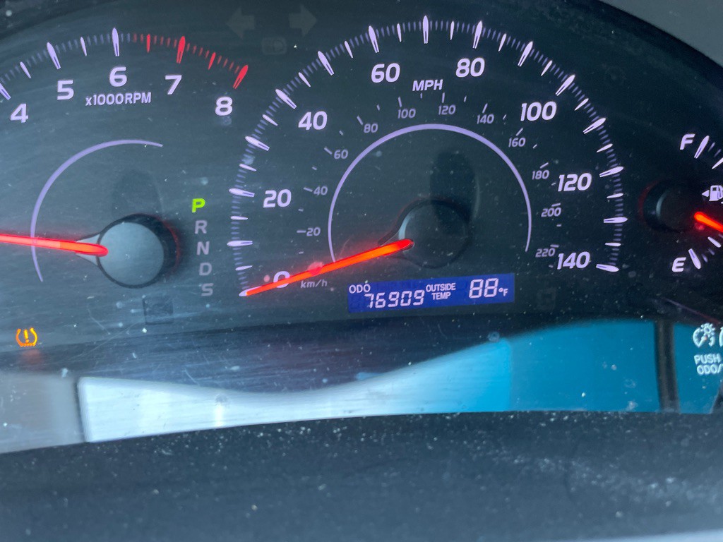 2011 Toyota Camry Image 12