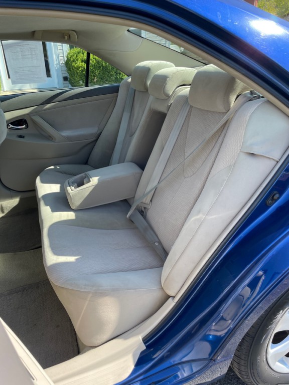2011 Toyota Camry Image 17