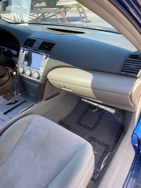 2011 Toyota Camry Image 21