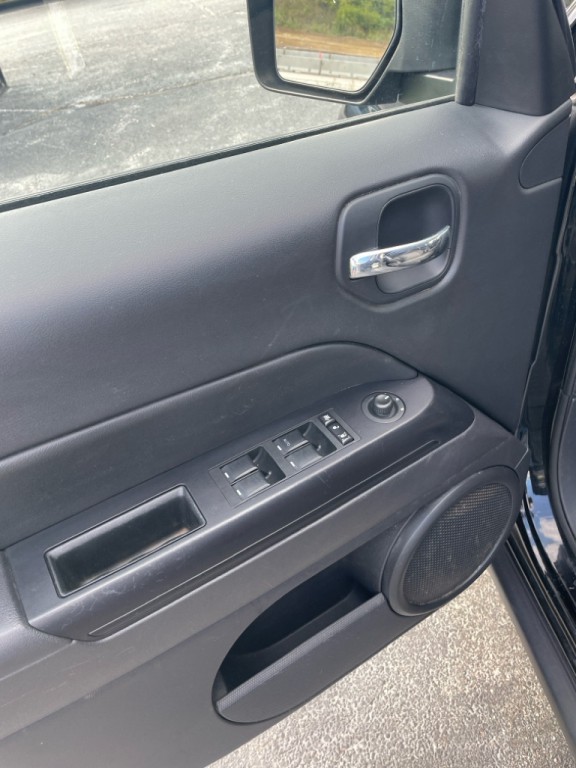 2016 Jeep Patriot Image 11