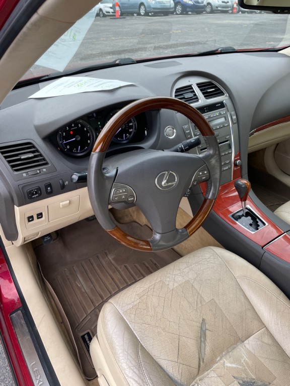 2010 Lexus ES Image 9