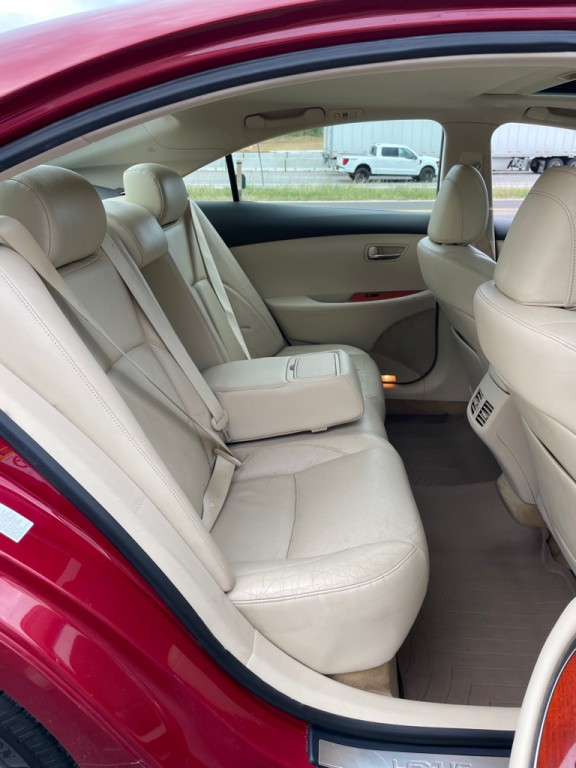 2010 Lexus ES Image 21