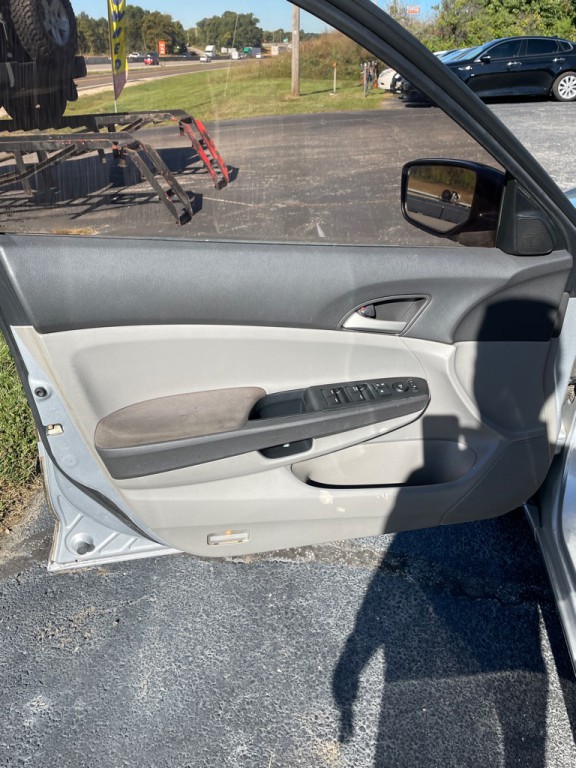 2009 Honda Accord Image 10