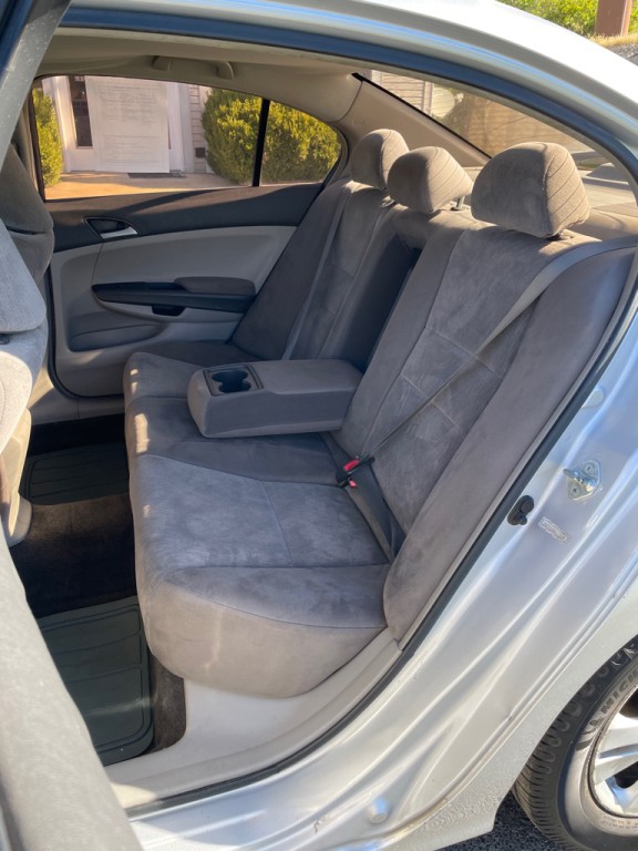 2009 Honda Accord Image 16
