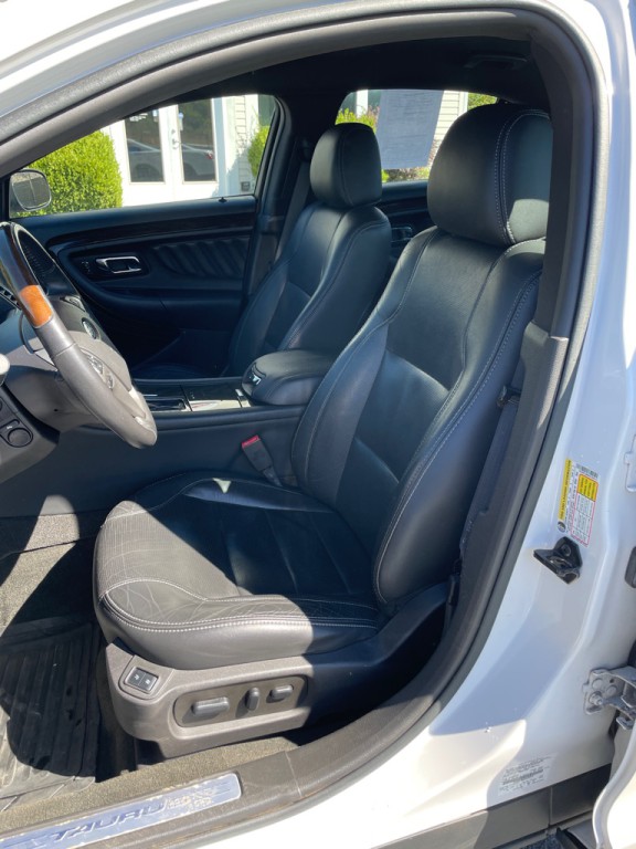 2014 Ford Taurus Image 15