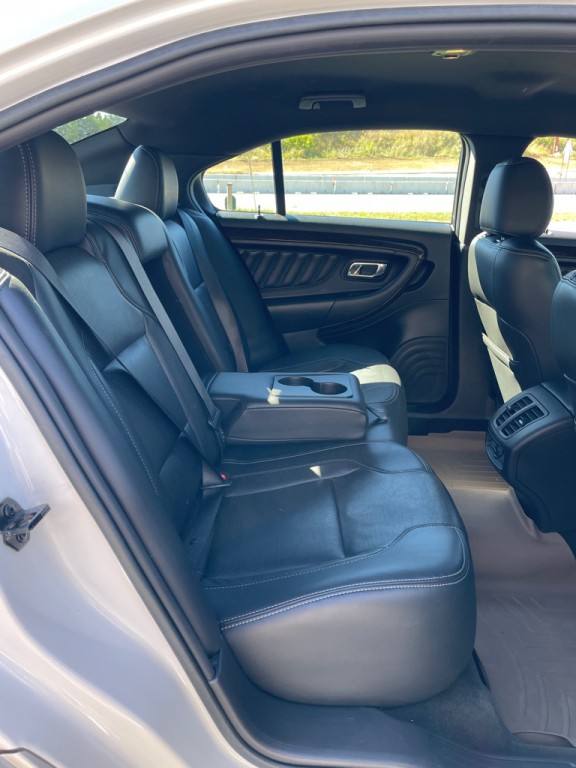 2014 Ford Taurus Image 20