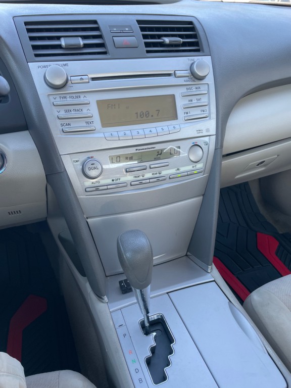 2010 Toyota Camry Image 13