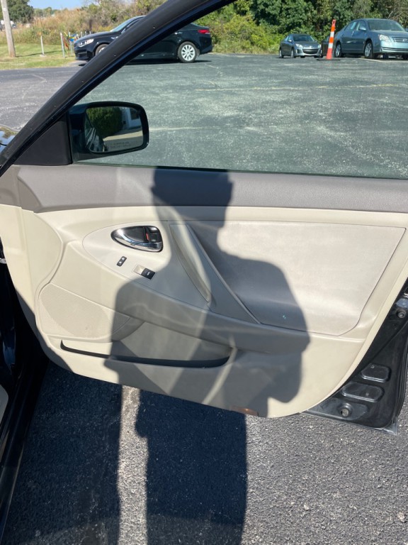 2010 Toyota Camry Image 21