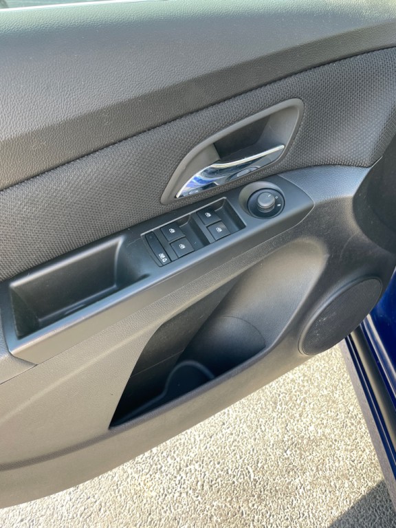 2013 Chevrolet Cruze Image 11