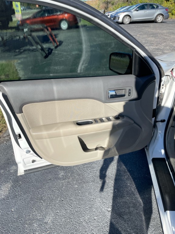 2010 Ford Fusion Image 10