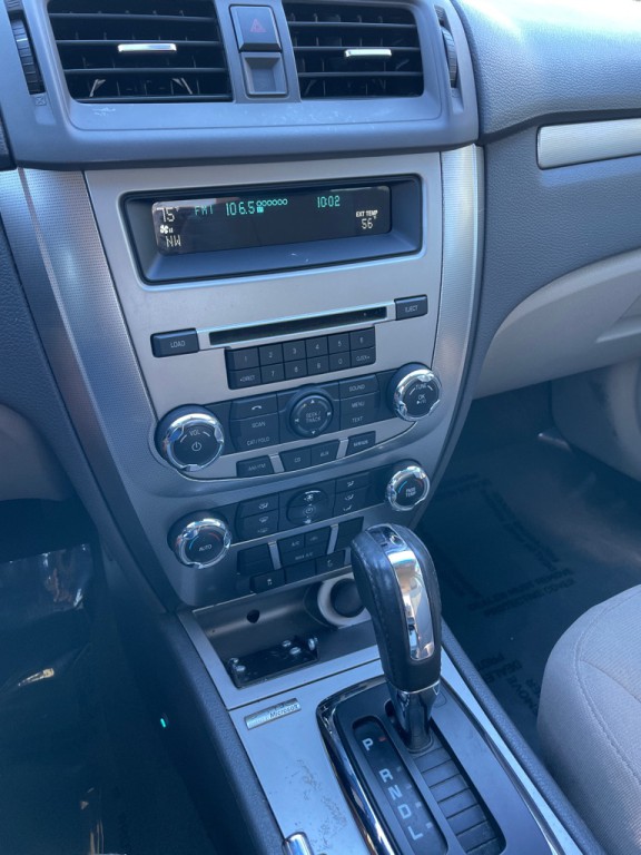 2010 Ford Fusion Image 13