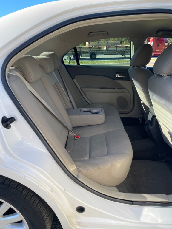 2010 Ford Fusion Image 19