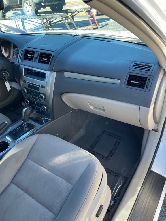 2010 Ford Fusion Image 20