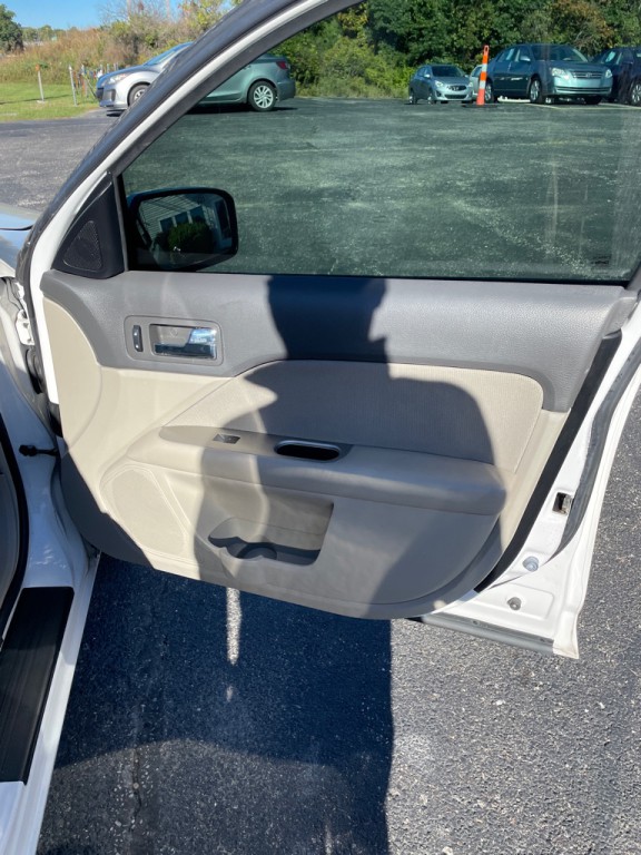 2010 Ford Fusion Image 21