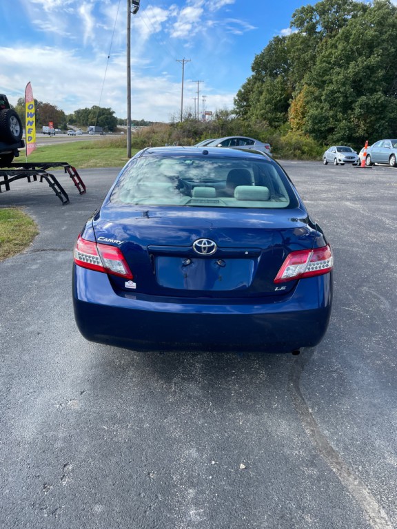 2011 Toyota Camry Image 4