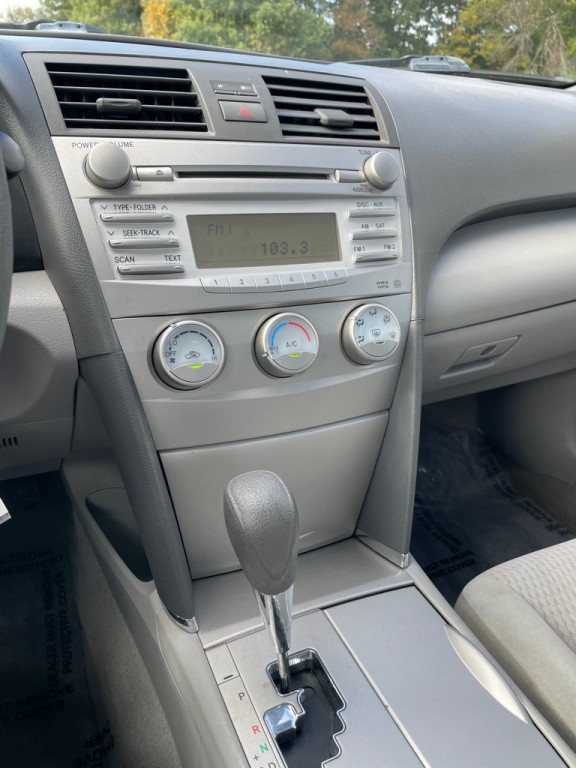 2011 Toyota Camry Image 13