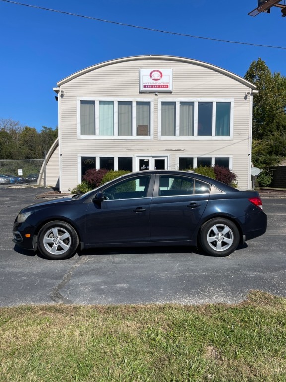 2016 Chevrolet Cruze Image 2