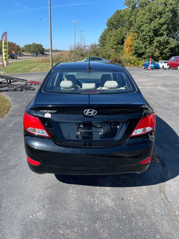 2017 Hyundai Accent Image 4