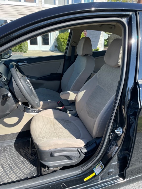 2017 Hyundai Accent Image 14