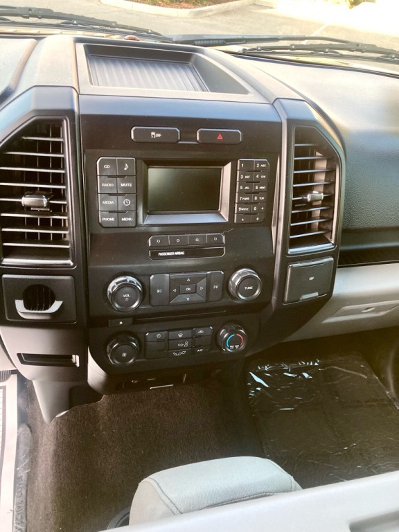 2015 Ford F-150 Image 18