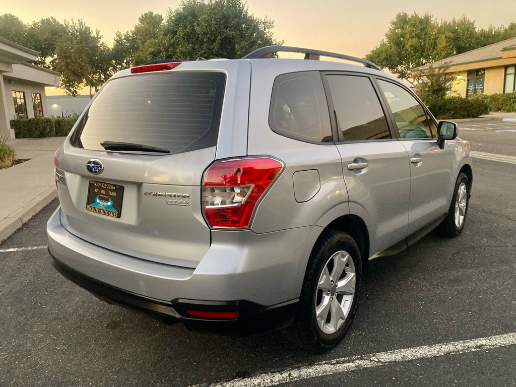 2015 Subaru Forester Image 7
