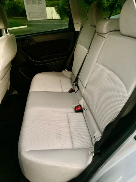 2015 Subaru Forester Image 15