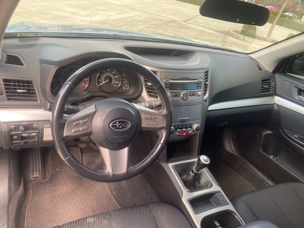 2010 Subaru Outback Image 7