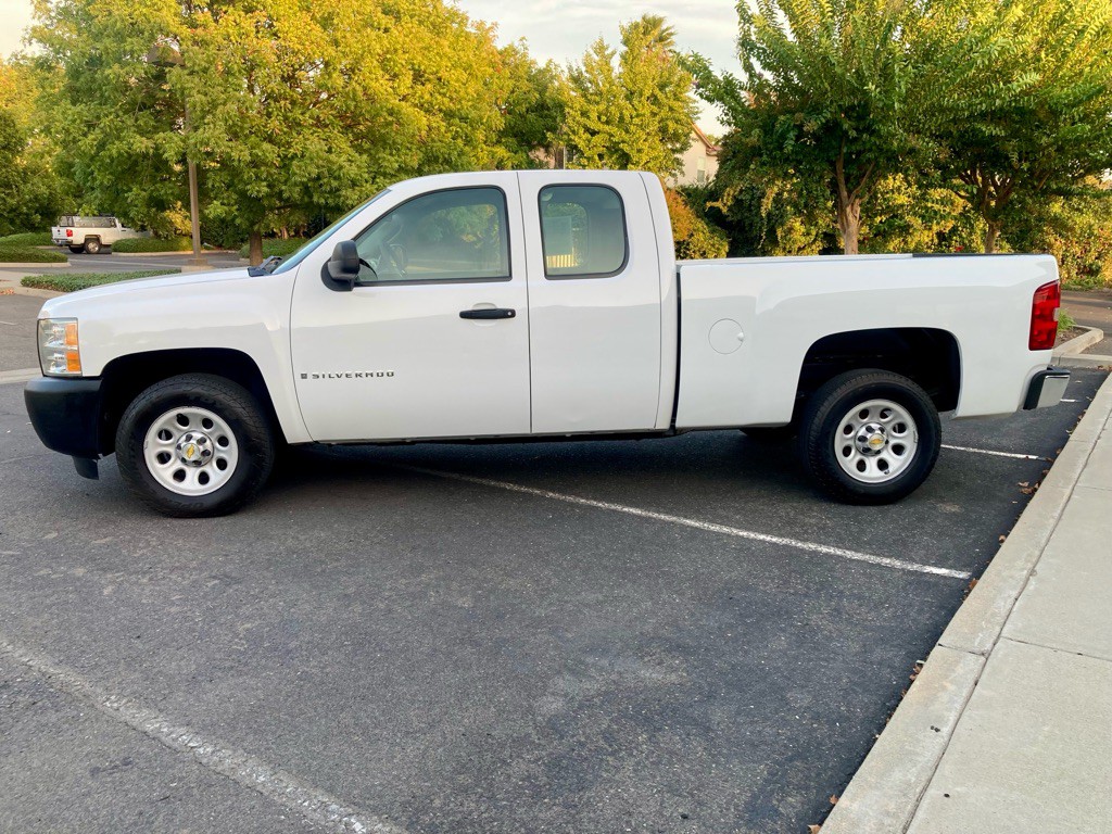 2008 Chevrolet Silverado 1500 Image 2