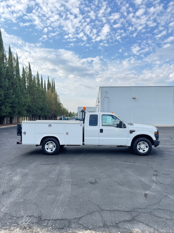 2008 Ford F-350 Image 9