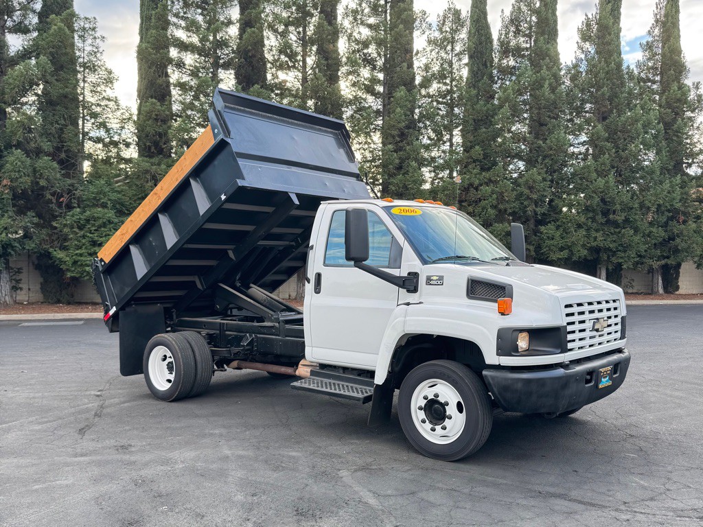 2006 Chevrolet C/K 4500 Image 1