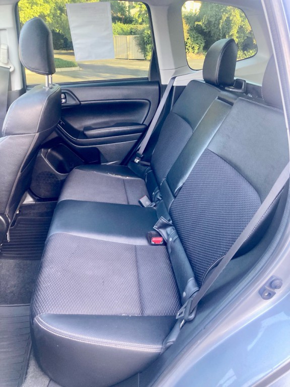 2014 Subaru Forester Image 11