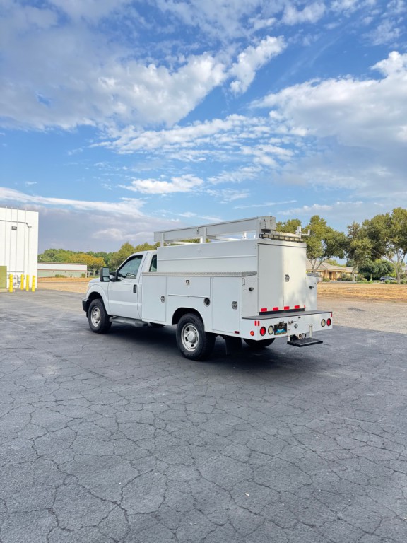 2011 Ford F-350 Image 3