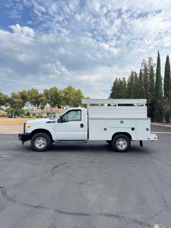 2011 Ford F-350 Image 5