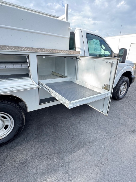 2011 Ford F-350 Image 8