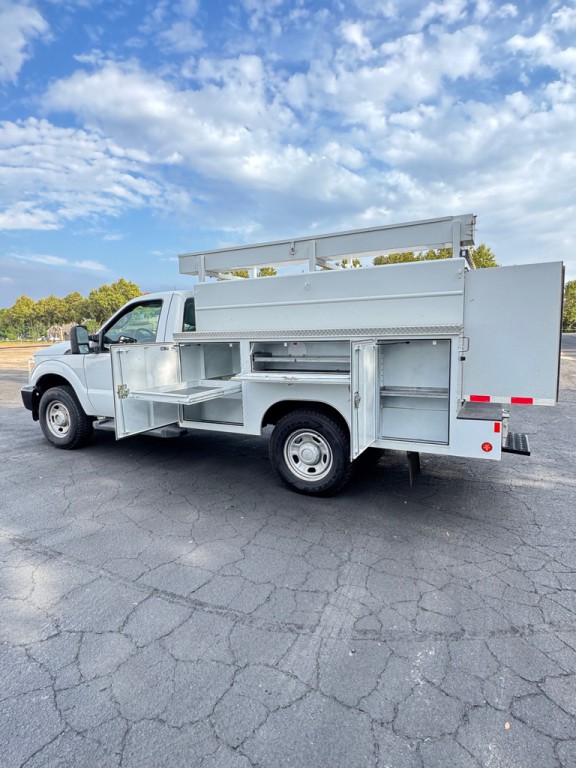 2011 Ford F-350 Image 9