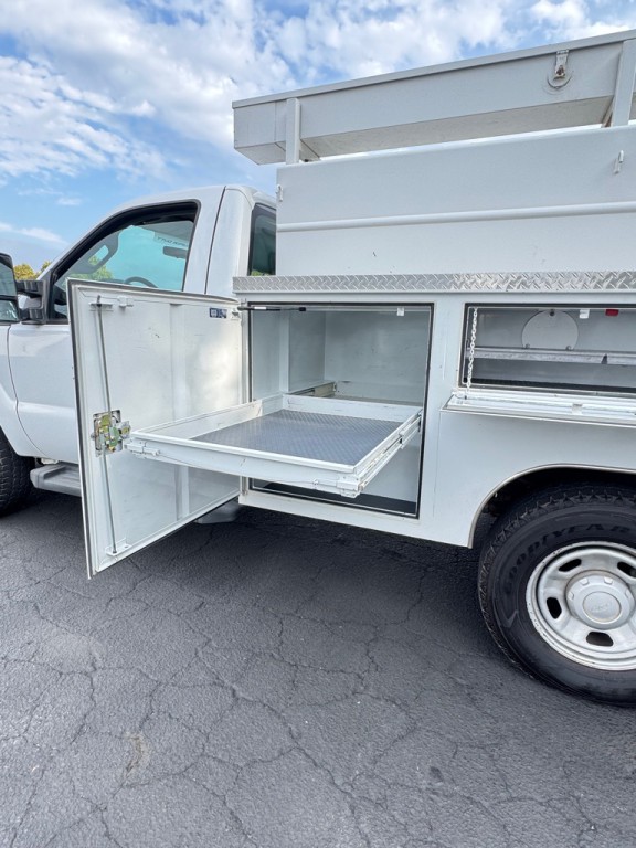 2011 Ford F-350 Image 10