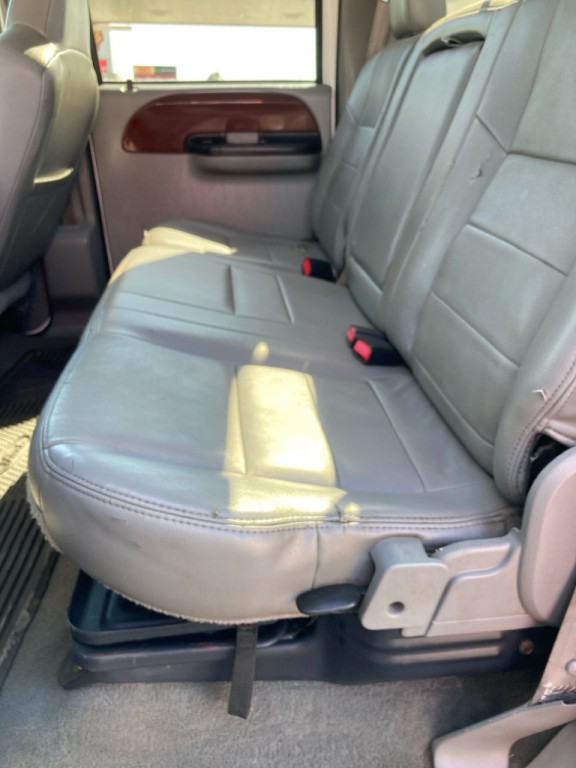 2006 Ford F-350 Image 12