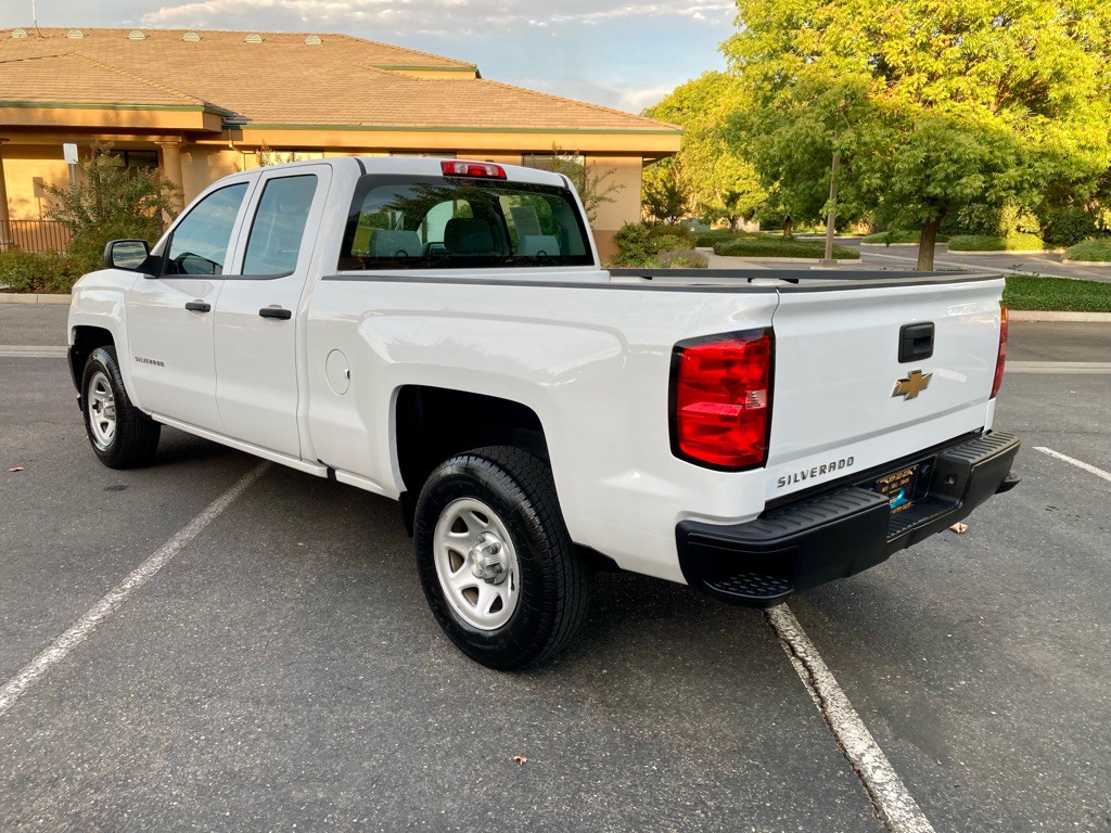 2017 Chevrolet Silverado 1500 Image 3