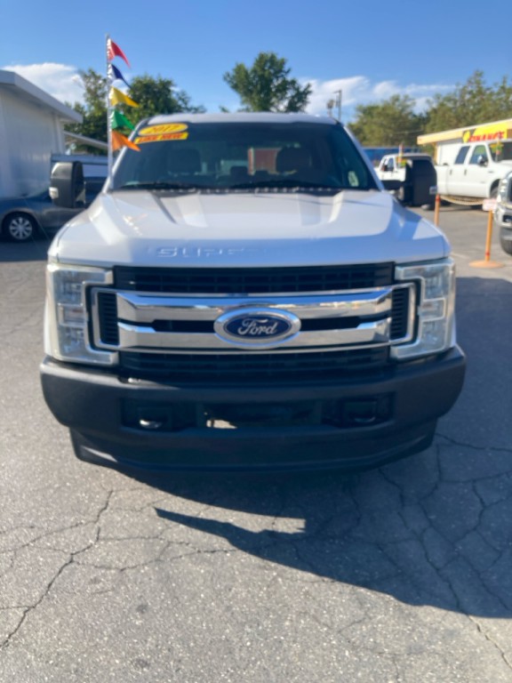 2017 Ford F-250 Image 2
