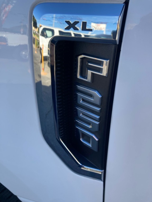 2017 Ford F-250 Image 9