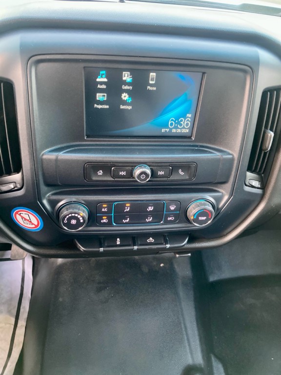 2018 Chevrolet Silverado 1500 Image 16